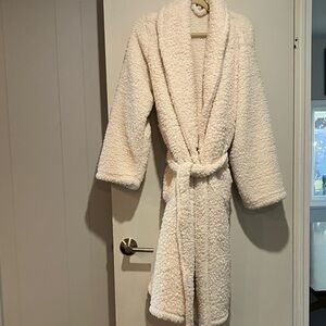 Ulta Beauty fuzzy white robe . Cozy , soft and warm ! Like new.